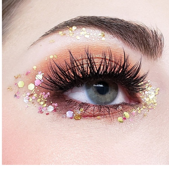 Crown Pro 10 Color Fuego Collection Eye Palette - Picture 7 of 11